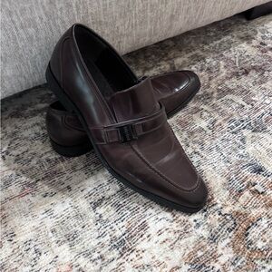 Men’s dress shoes